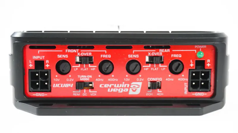 Cerwin-Vega VCU84. 4-kanals. 4x90/4x165watt. 2x275watt