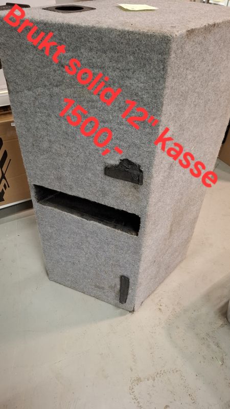 Brukt! Basskasse i Finer for 1x 12