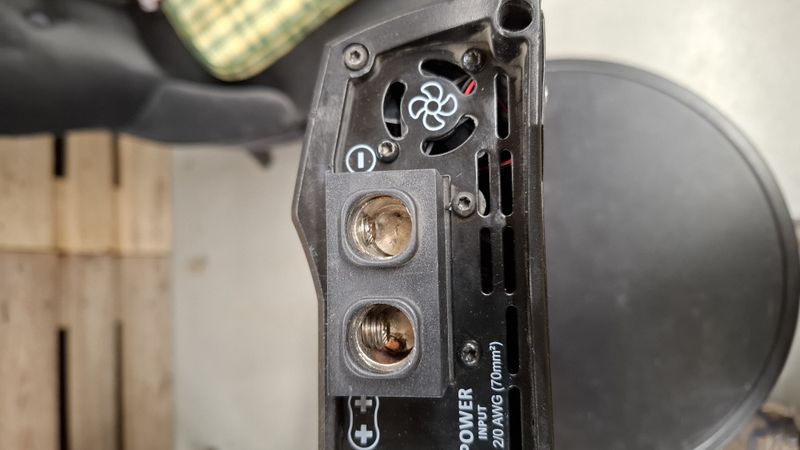 Brukt! Taramps MD12000.1 12000wRMS i 1ohm, 7200wRMS i 2ohm. 