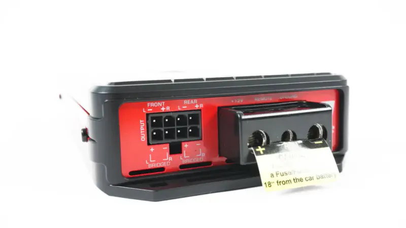 Cerwin-Vega VCU84. 4-kanals. 4x90/4x165watt. 2x275watt
