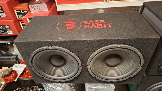 Hovedbilde Brukt! Basskasse med nye 2x 12